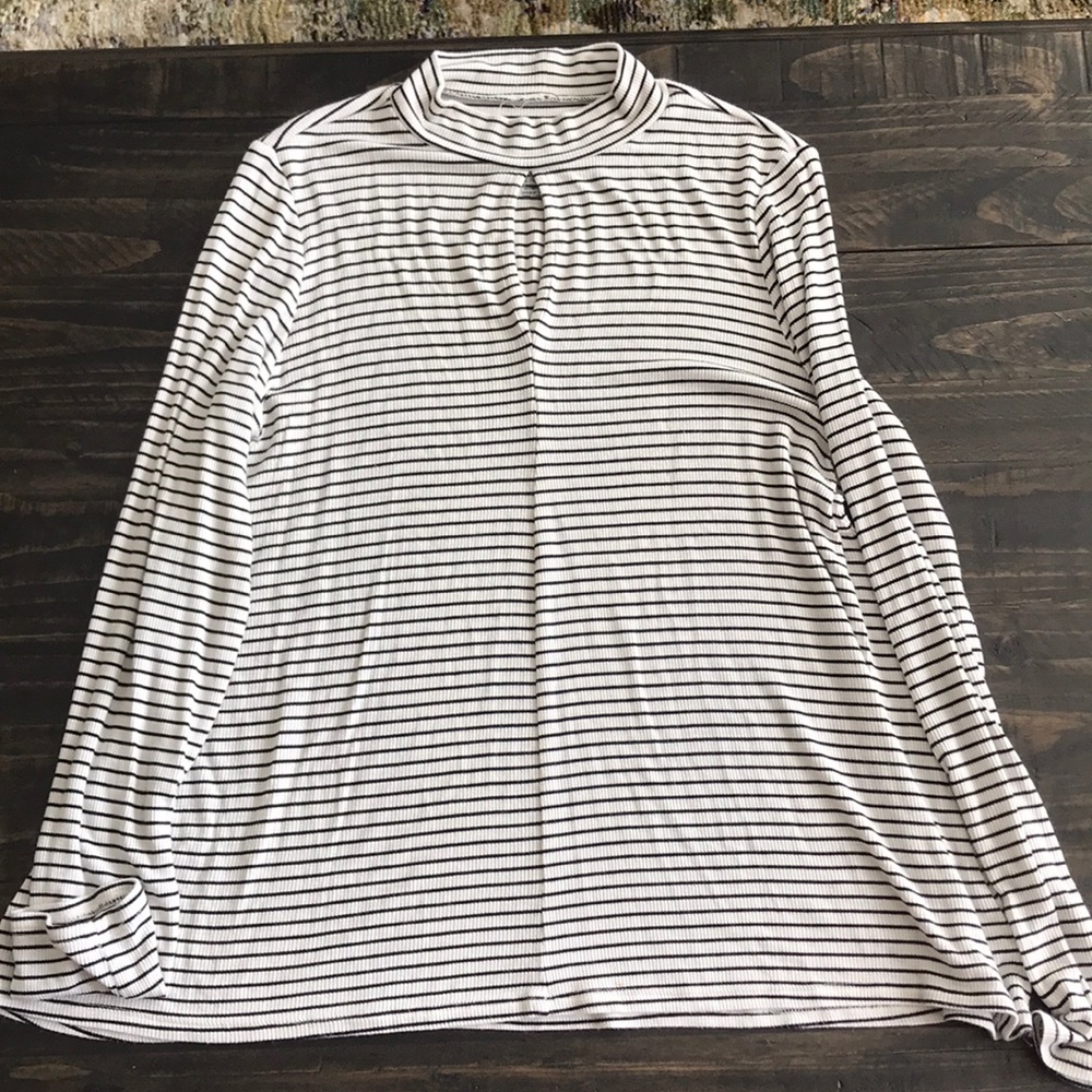 American Eagle Long Sleeve Ribbed Soft and Sexy